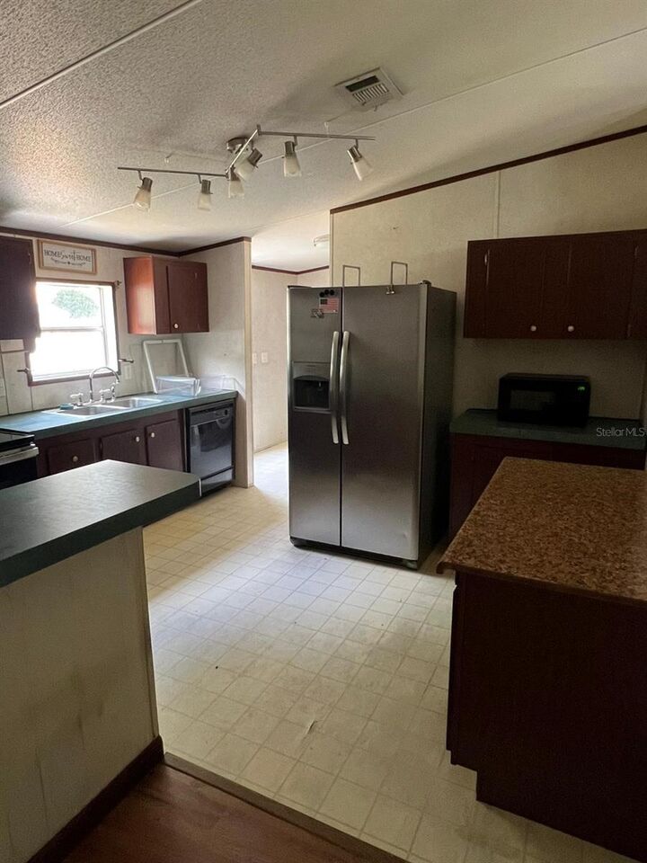 Property Photo: 17058 SE 95 Th Court FL 34491