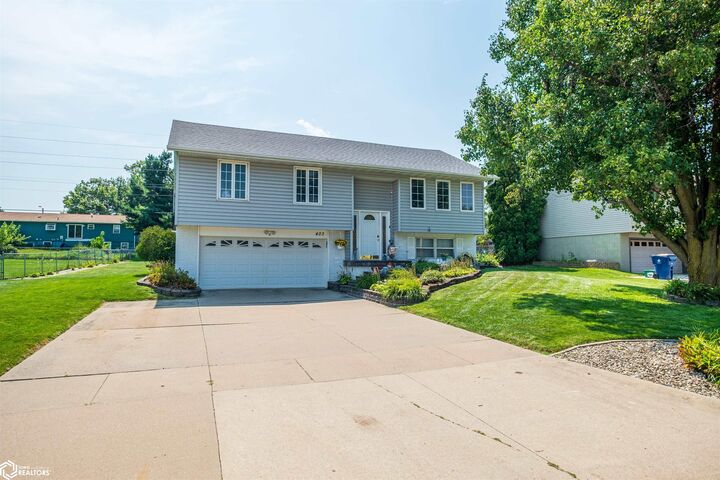 Property Photo: 403 Thunderbird Drive IA 50158