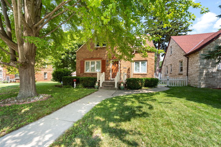 Property Photo: 2024 W Silver Spring Dr WI 53209