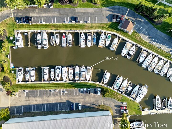 Property Photo: 132 Wharfside MI 49417