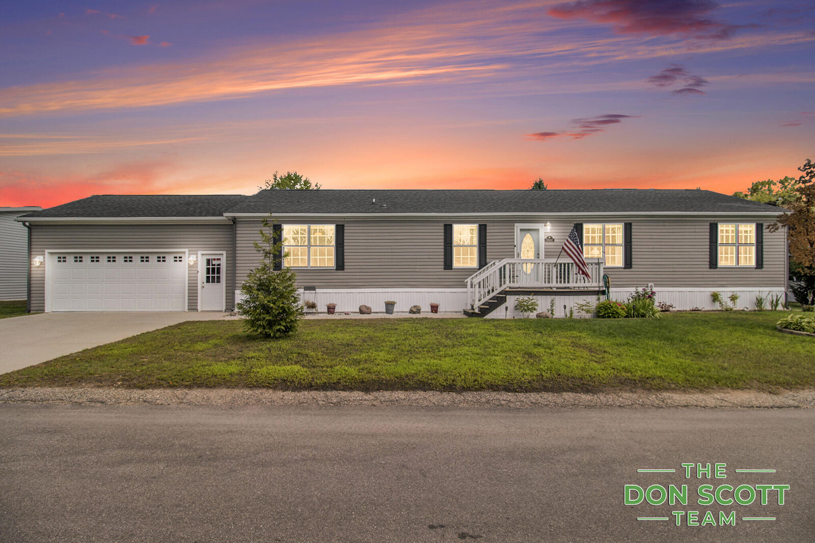 Property Photo:  13642 Larkspur Lane  MI 49319 