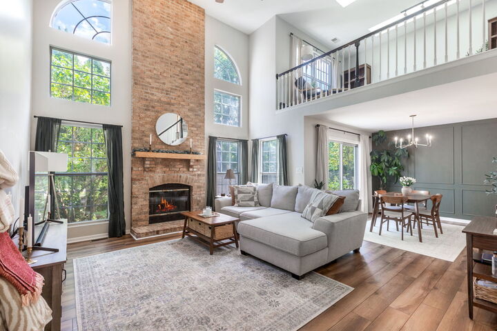 Property Photo: 1041 Dartmouth Drive IL 60103