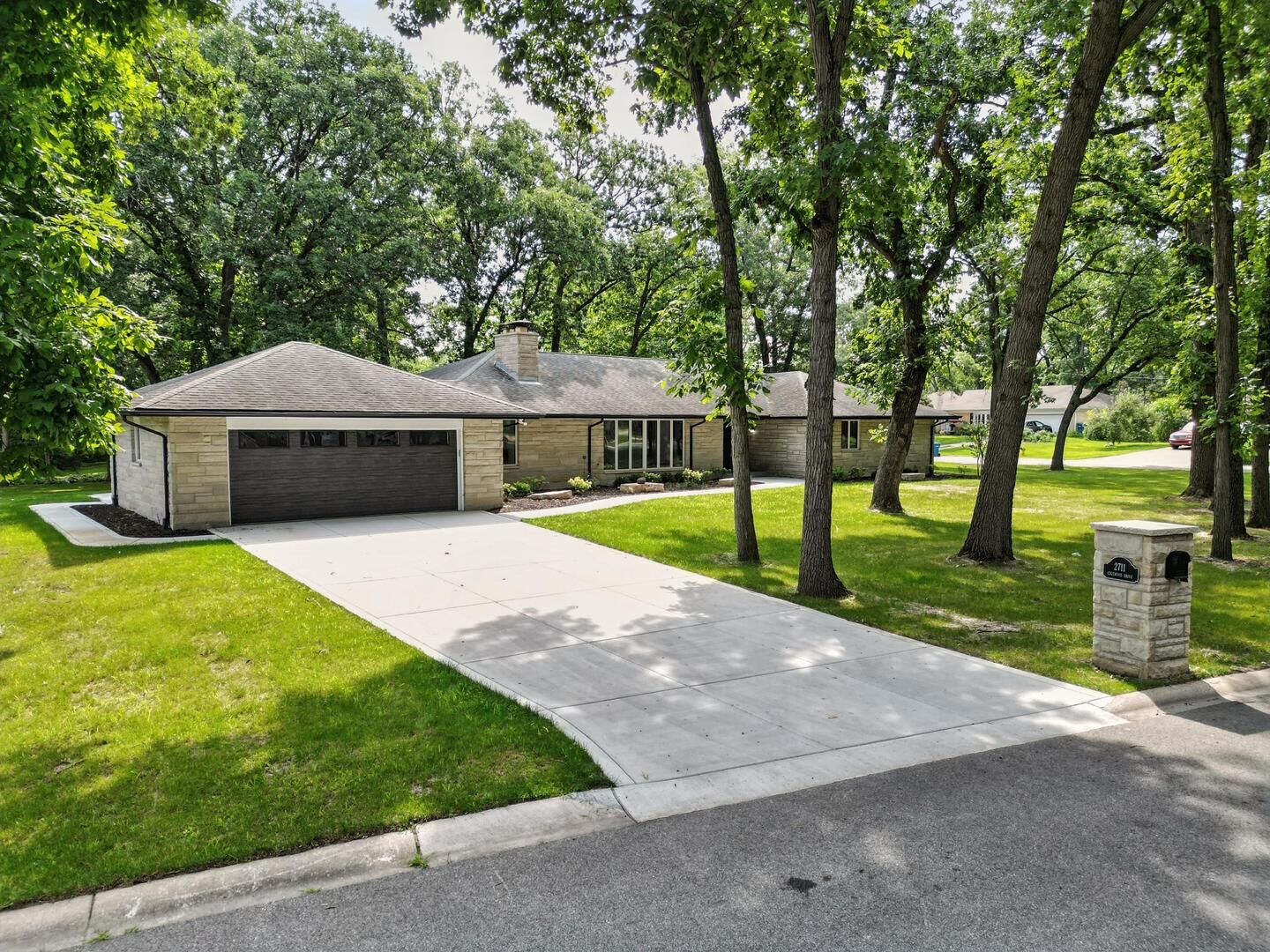 Property Photo: 2711 Edgewood Drive IN 46311