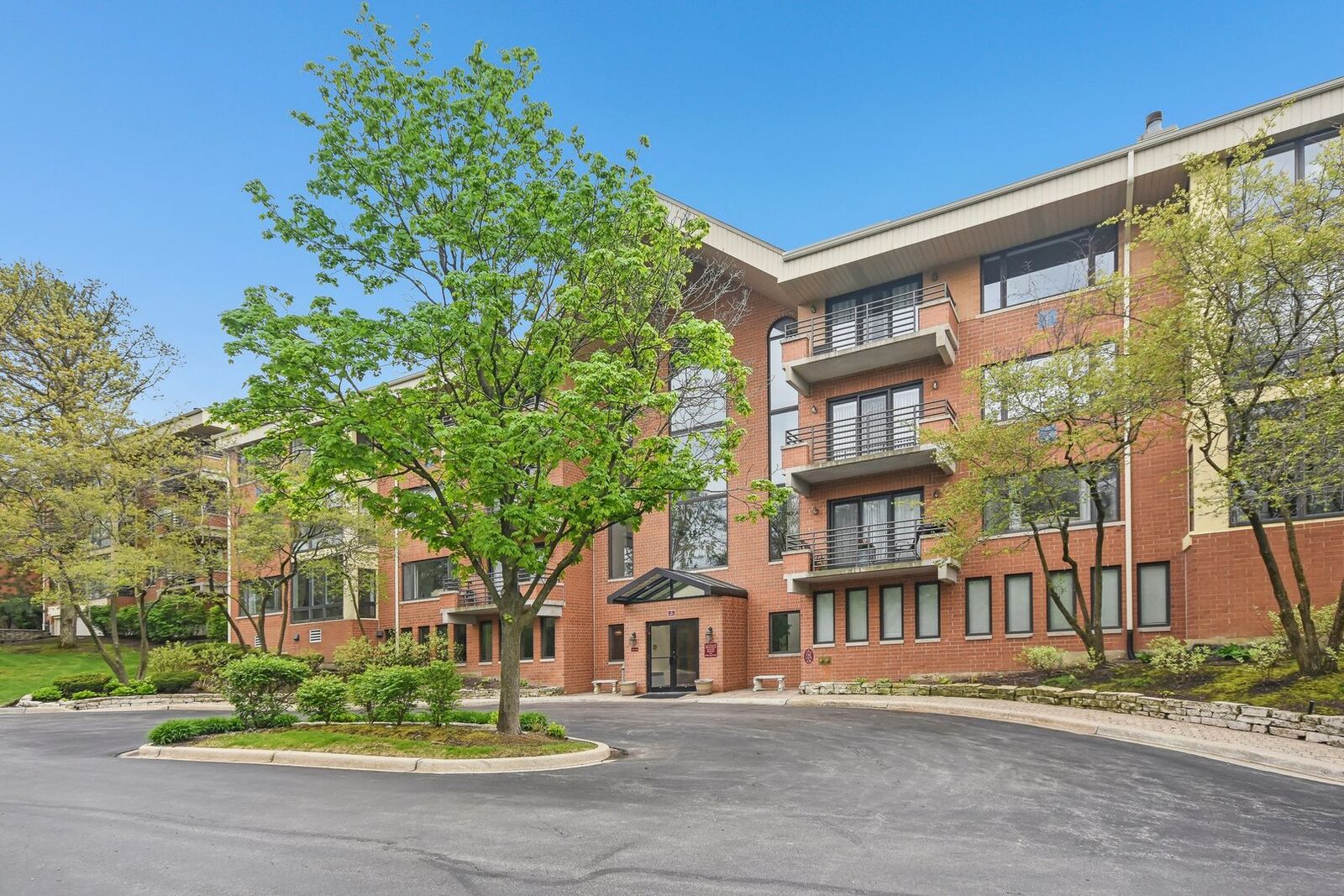 Property Photo: 3525 S Cass Court 302 IL 60523