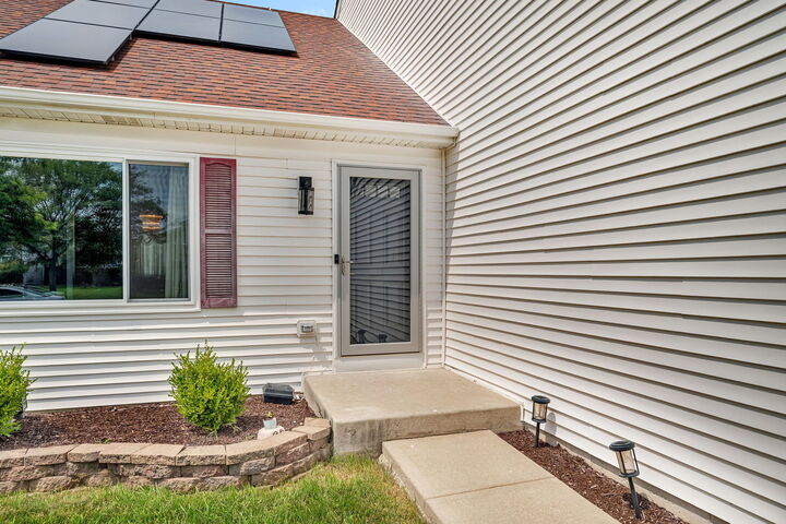 Property Photo:  2109 Gray Hawk Drive  IL 60586 