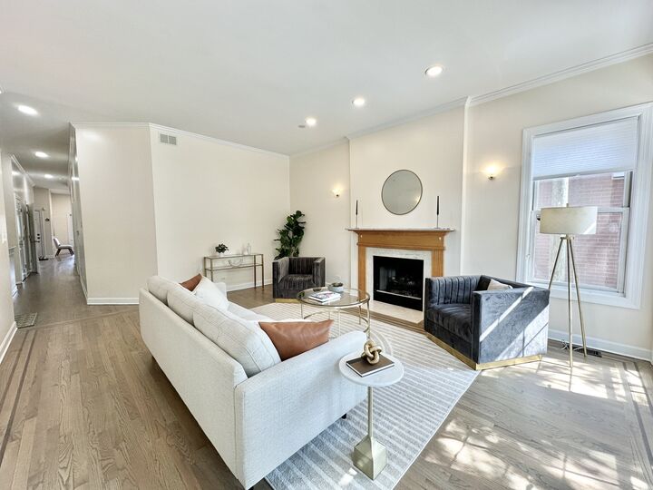 Property Photo:  1617 N Hermitage Avenue 1S  IL 60622 