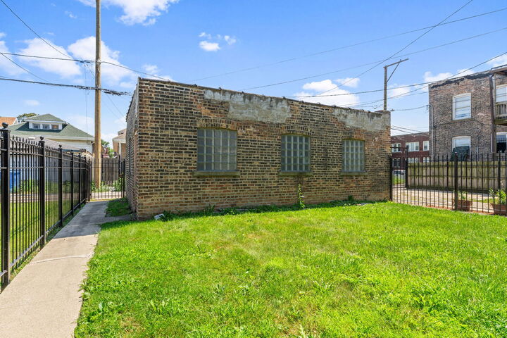 Property Photo:  8051 S Throop Street  IL 60620 