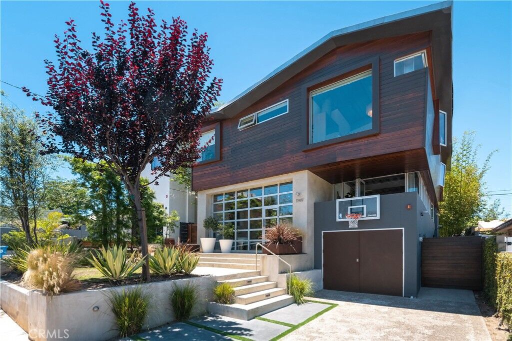 Property Photo: 1149 Pine Avenue CA 90266