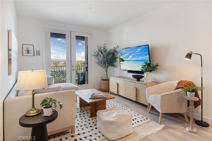 Property Photo:  2001 Artesia Boulevard 404  CA 90278 