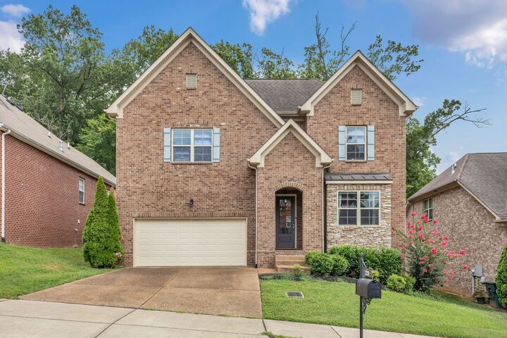 Property Photo: 2328 Forest Lake Dr TN 37211