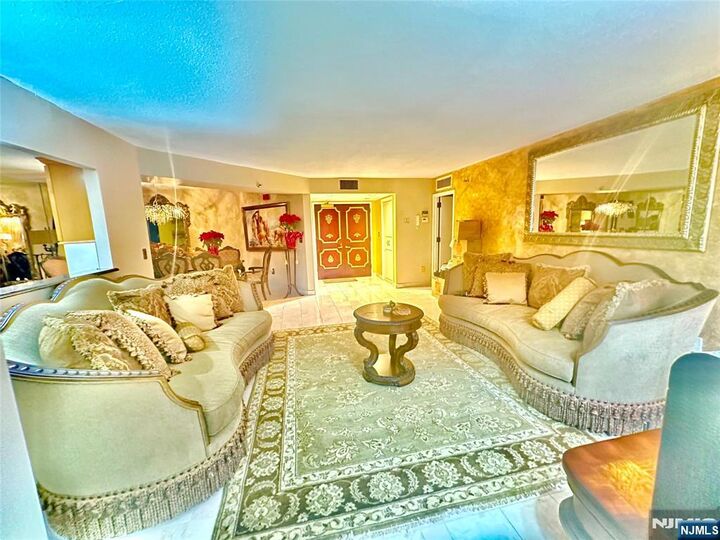 Property Photo:  245 Prospect Avenue 5B  NJ 07601 