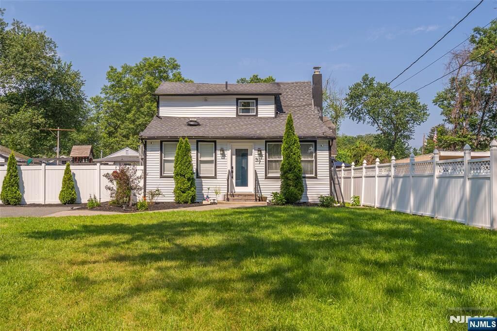 Property Photo:  37 Harmon Street  NJ 07035 