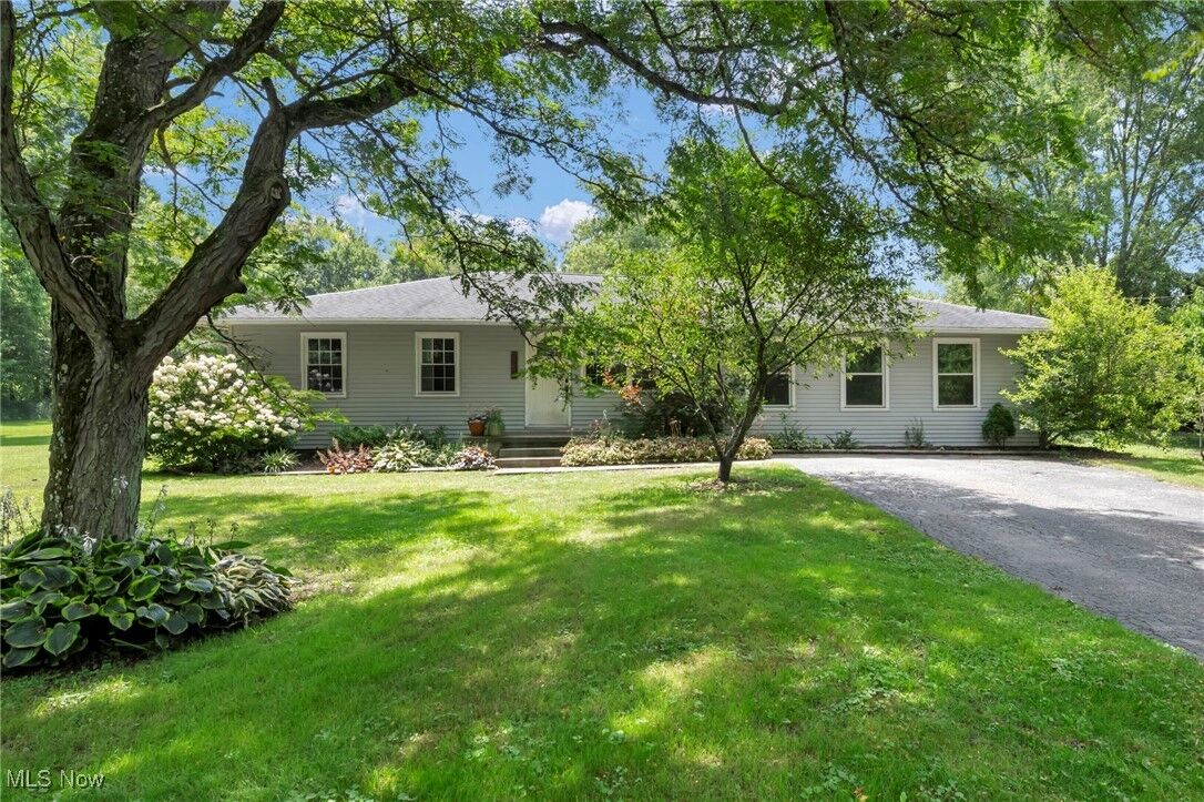 Property Photo:  2264 Acre Road  OH 44320 