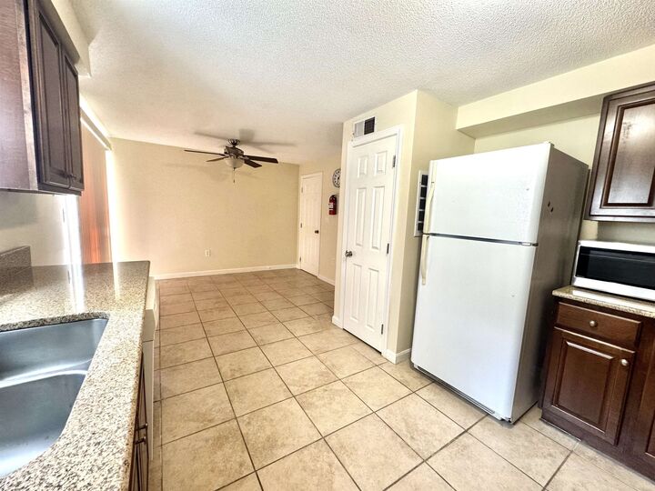 Property Photo:  1 Colonial Drive  NH 03054 