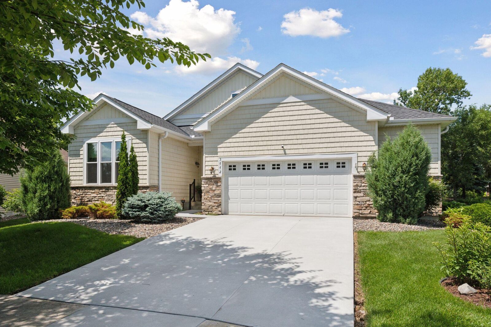 Property Photo: 3772 Terra Vista Way MN 55318