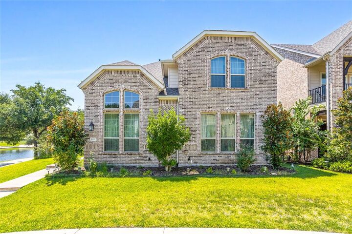Property Photo:  464 Renaissance Lane  TX 75060 