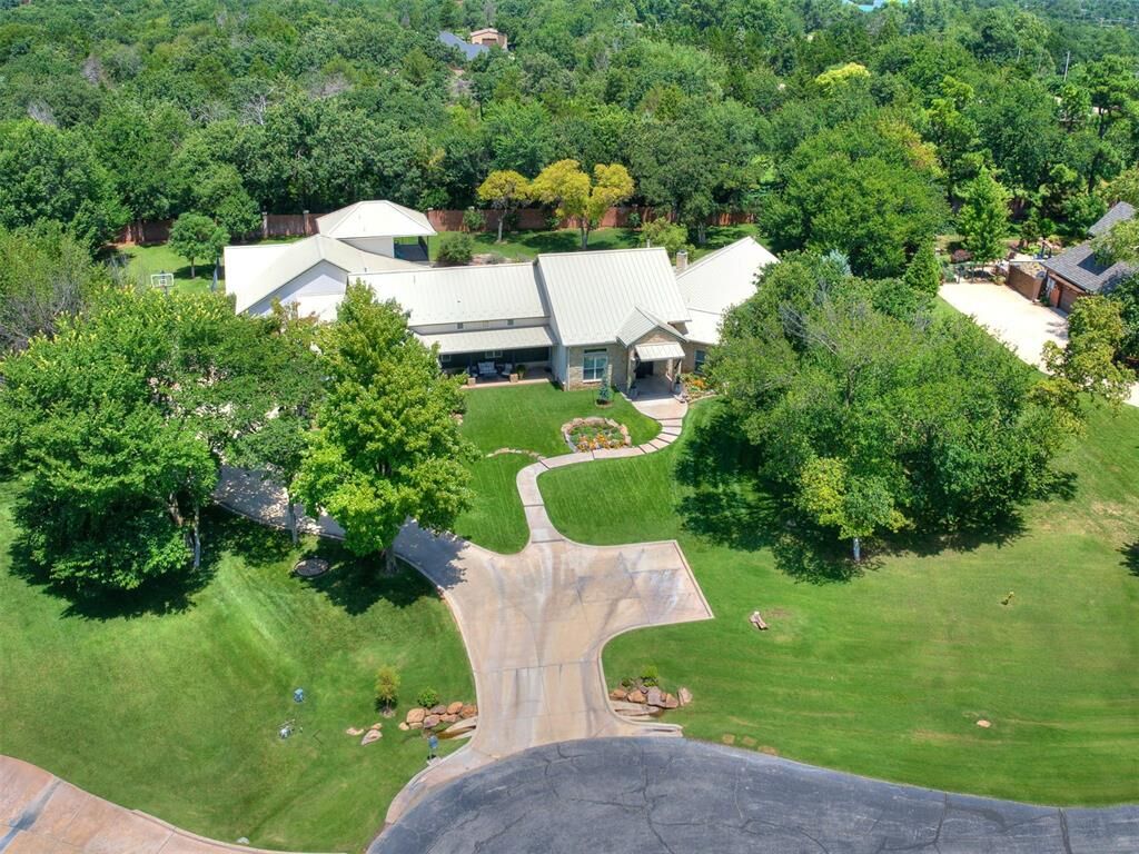 Property Photo: 4101 Oakdale Farm Circle OK 73013