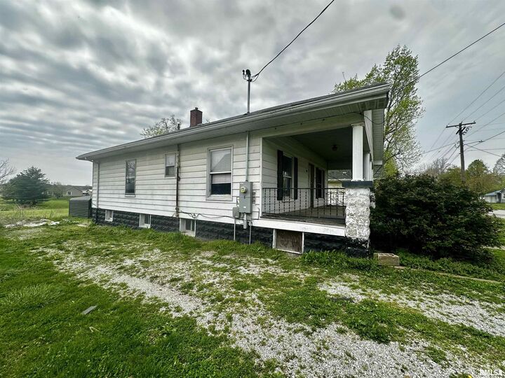 Property Photo: 111 E Walker Street IL 62935