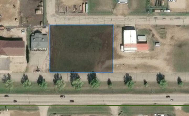 1526 14 Avenue  Wainwright AB T9W 1J8 photo
