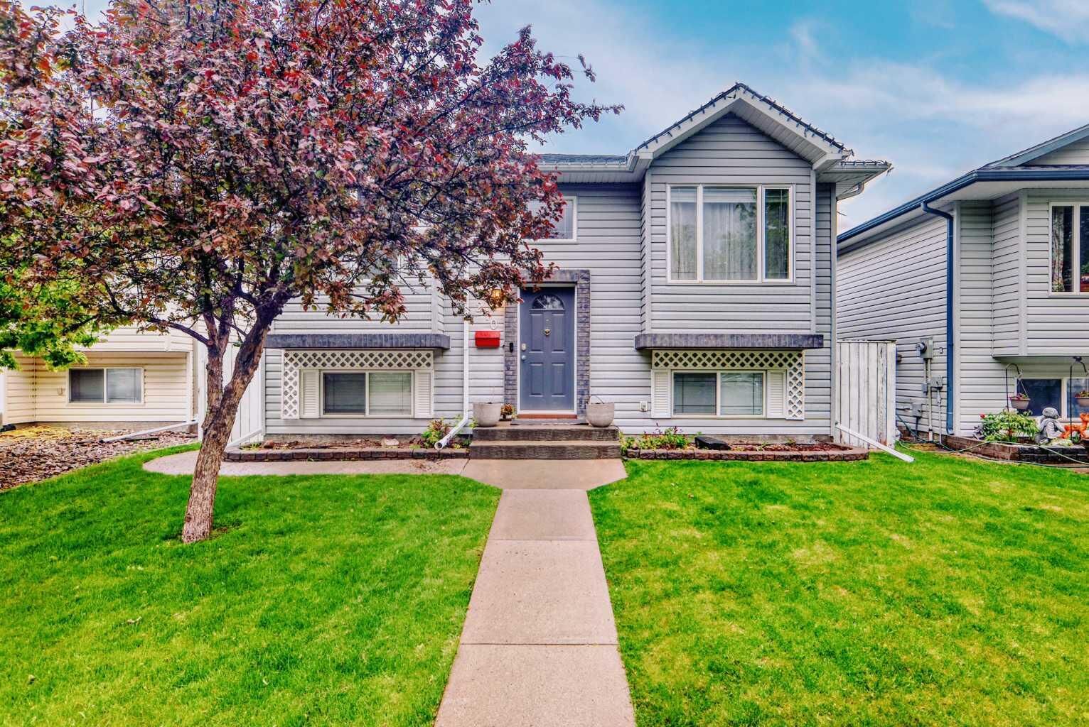 Property Photo: 210 Uplands Boulevard N AB T1H 6S6