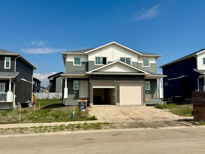 Property Photo: 10414 133 Avenue AB T8V 6J7