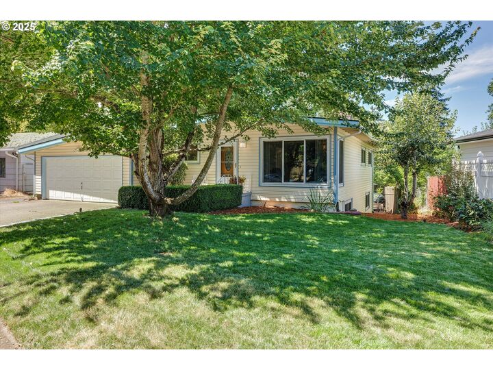 Property Photo: 5319 SE 129th Ave OR 97236