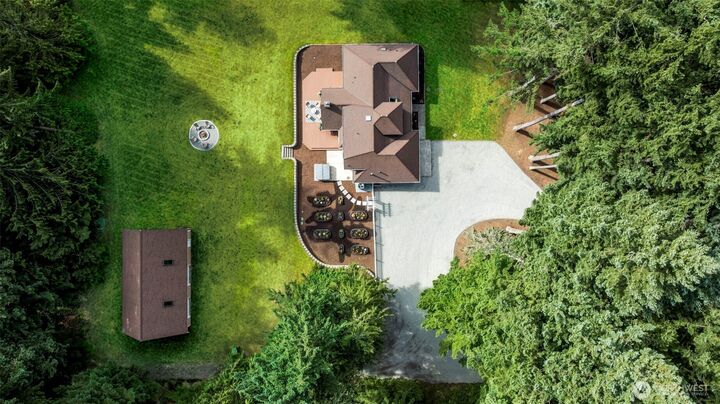 Property Photo: 6927 Denali Way WA 98236