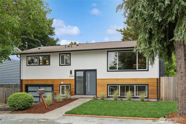 6545  33rd Avenue S  Seattle WA 98118 photo