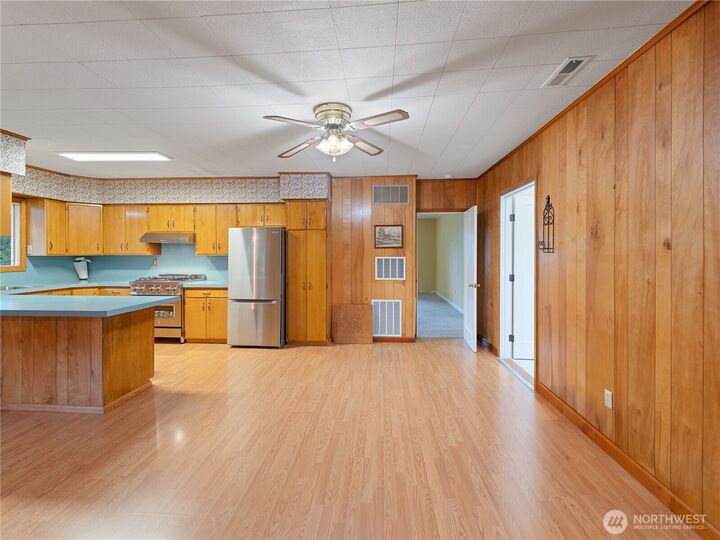 Property Photo: 1409 B Avenue WA 98221
