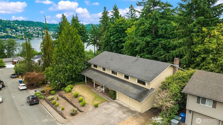 Property Photo: 18513 NE 19th Place WA 98008