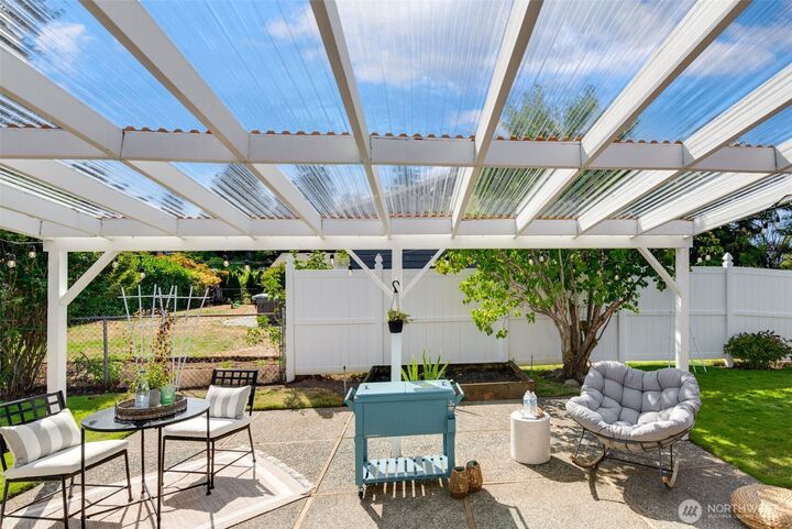 Property Photo: 1104 Paradise Parkway WA 98466