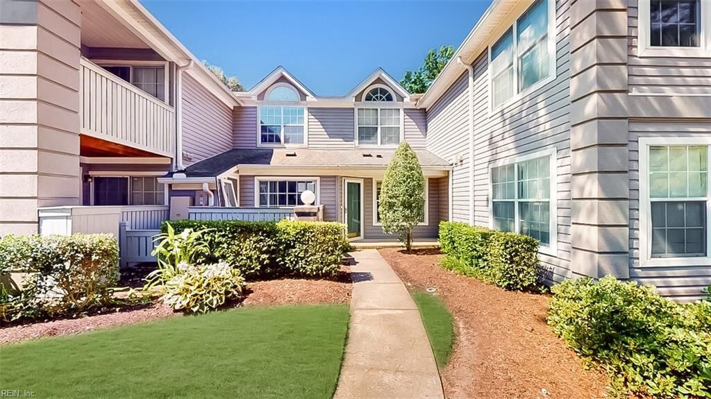 Property Photo:  806 Rue Marseille  VA 23320 
