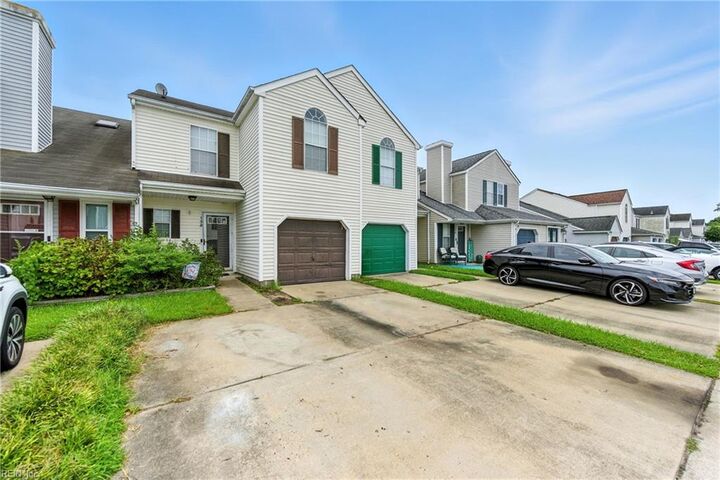 Property Photo:  150 E Wexford Dr  VA 23434 
