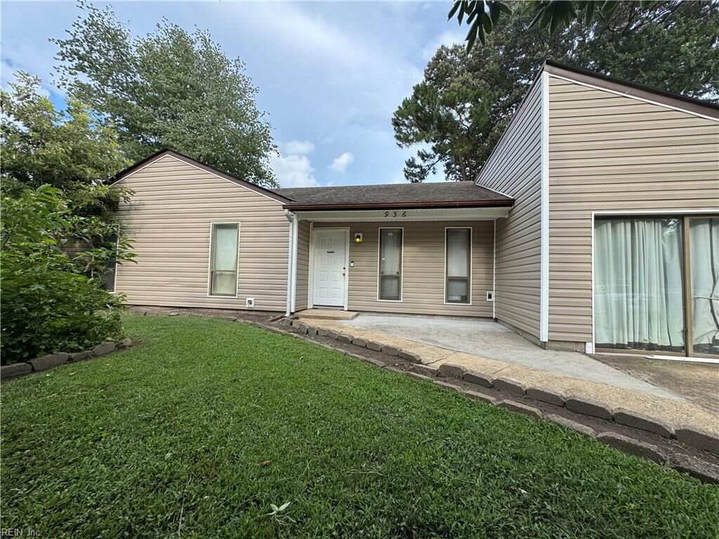 Property Photo: 936 Joshua Dr VA 23462
