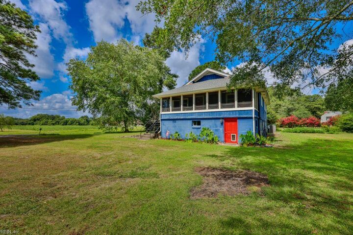 Property Photo:  3428 Douglas Rd  VA 23322 