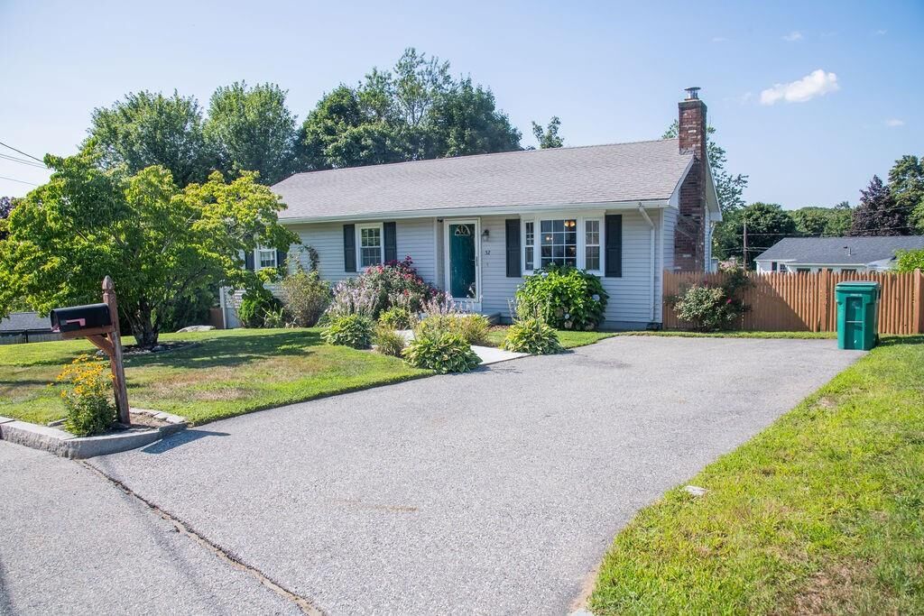 Property Photo:  52 Carey Court  RI 02895 