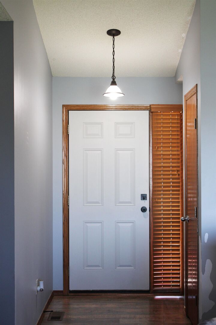 Property Photo: 1605 N Nickelton Cir KS 67235