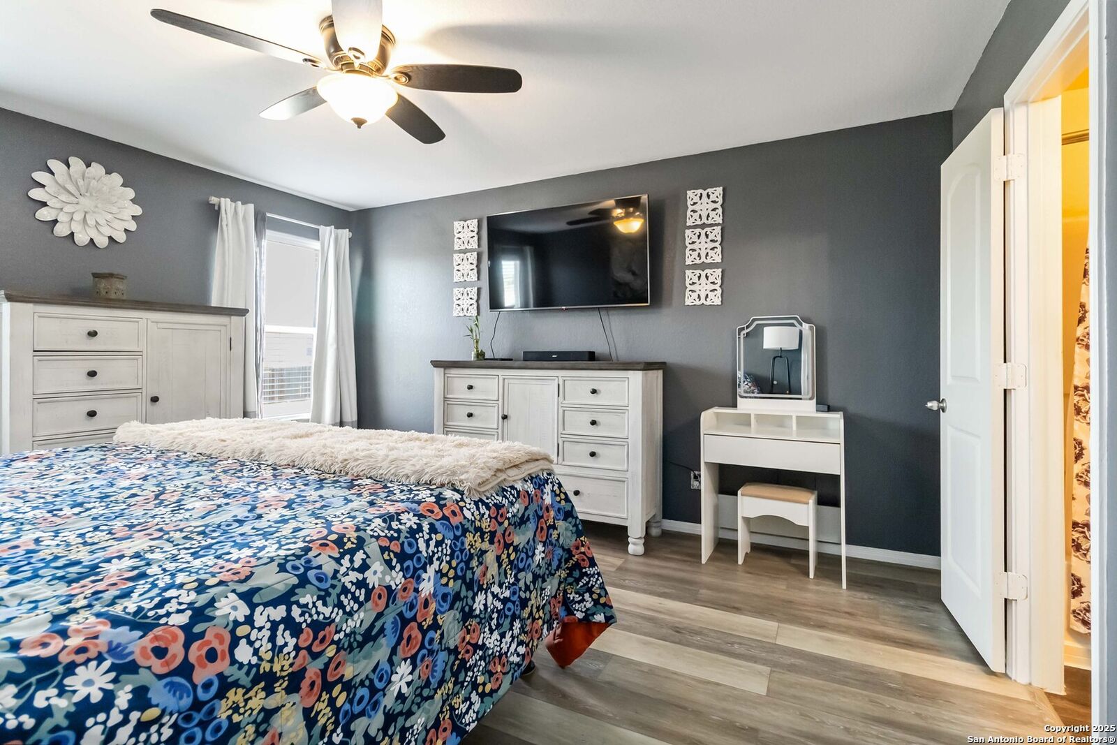Property Photo: 6423 Woodcliff Bend TX 78222