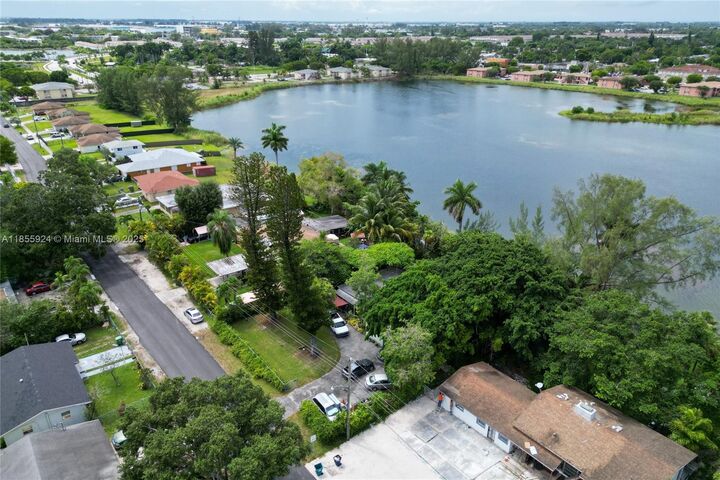 Property Photo:  1915 NW 115th St  FL 33167 
