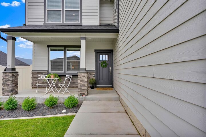 Property Photo: 18516 E 19th Ave WA 99016