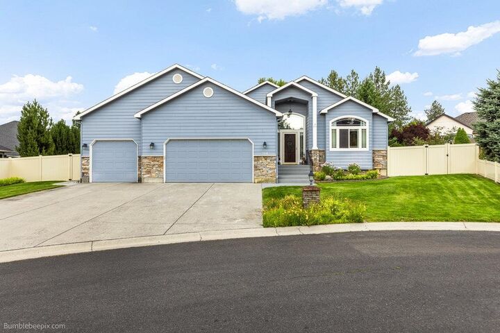 714 E Erica Ct  Spokane WA 99218 photo