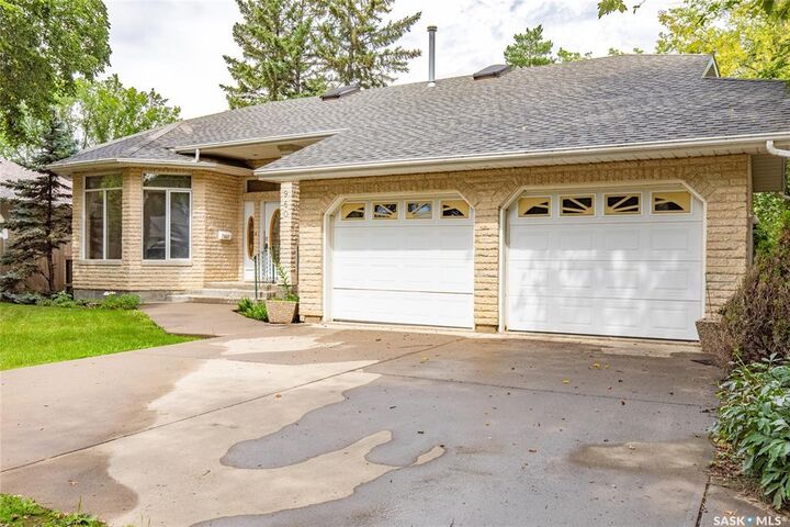 Property Photo:  960 Duffield Street W  SK S6H 5J9 