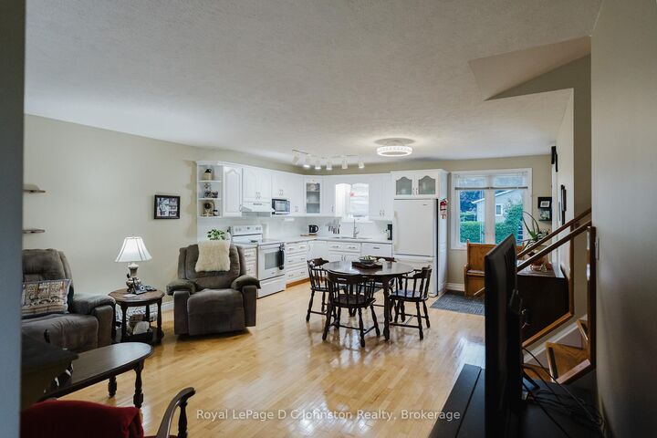 Property Photo:  477 Wales Drive  ON N0H 2C1
