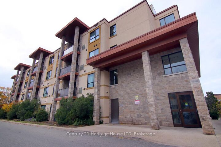 Photo de la propriété: 26 Wellington Street 404 ON L2R 5P8