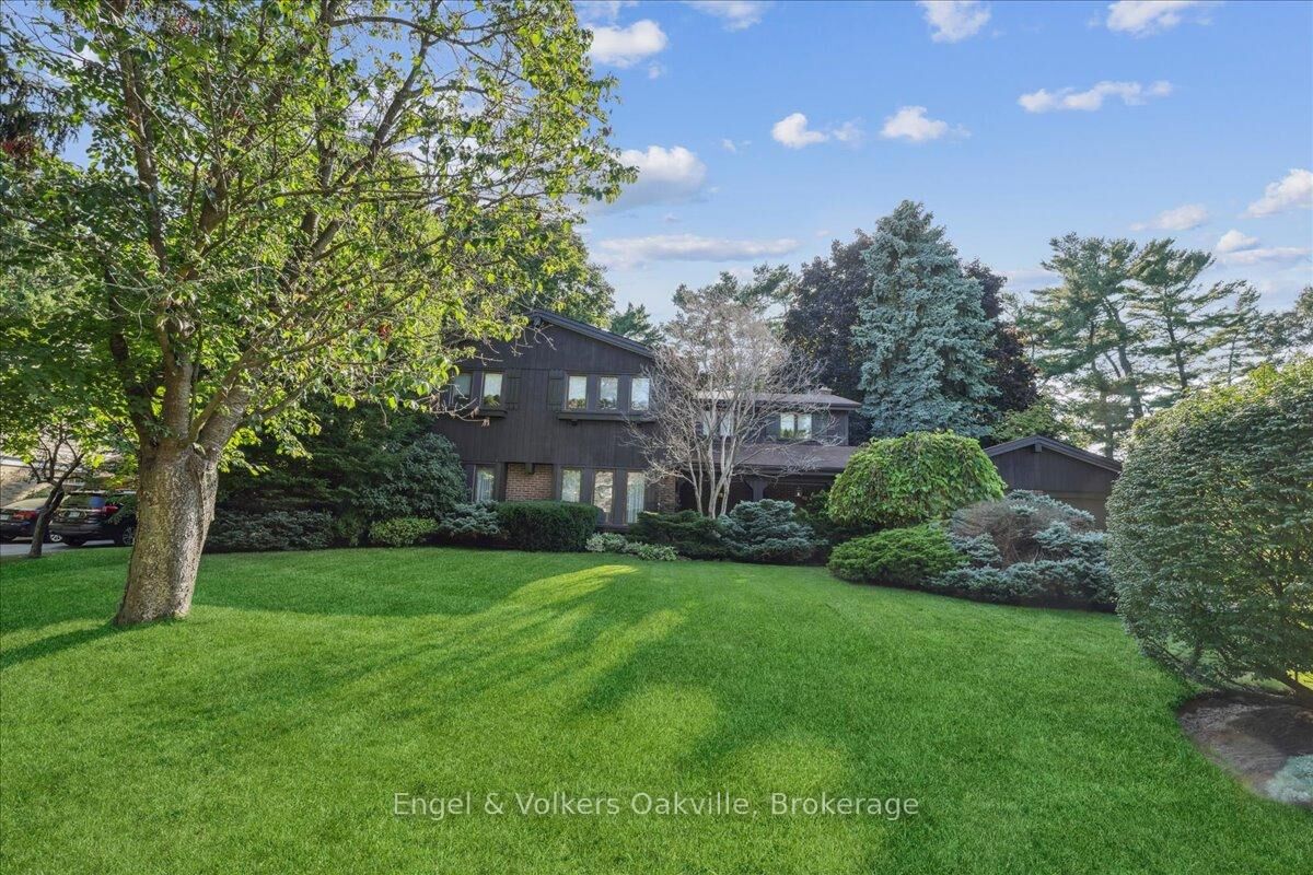 Property Photo:  250 Gatestone Avenue  ON L6J 5R9 