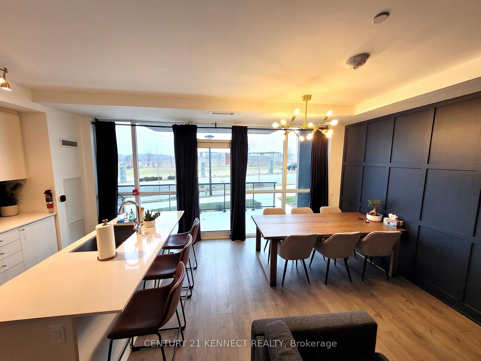 Photo de la propriété:  60 George Butchart Drive Th02  ON M3K 0E1 