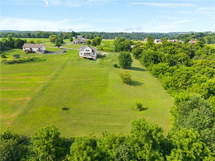 Property Photo:  3306 Grandview Rd  PA 16117 