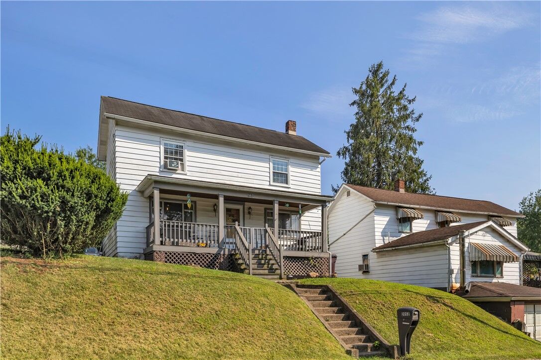 Property Photo:  2052 Main St  PA 15623 