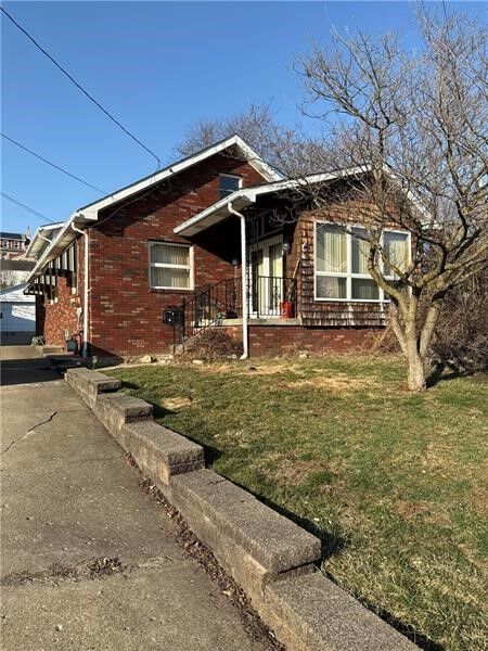 Property Photo: 1602 Ross Hill Rd PA 15010