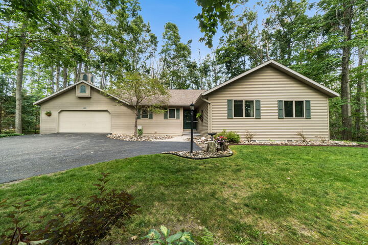 537 Woodside Lane  Gaylord MI 49735 photo